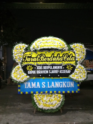 Papan Bunga Duka di Tomulabutao